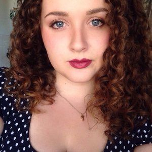 Meet your Posher, Lily